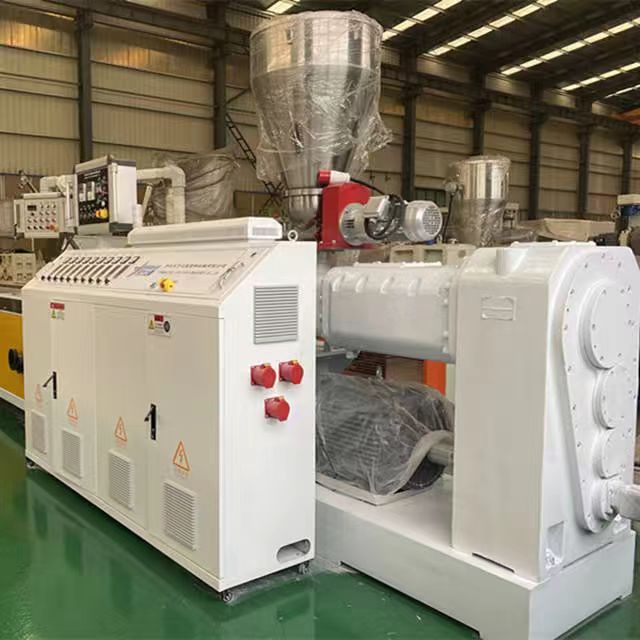 Peralatan Lantai PVC / PE WPC